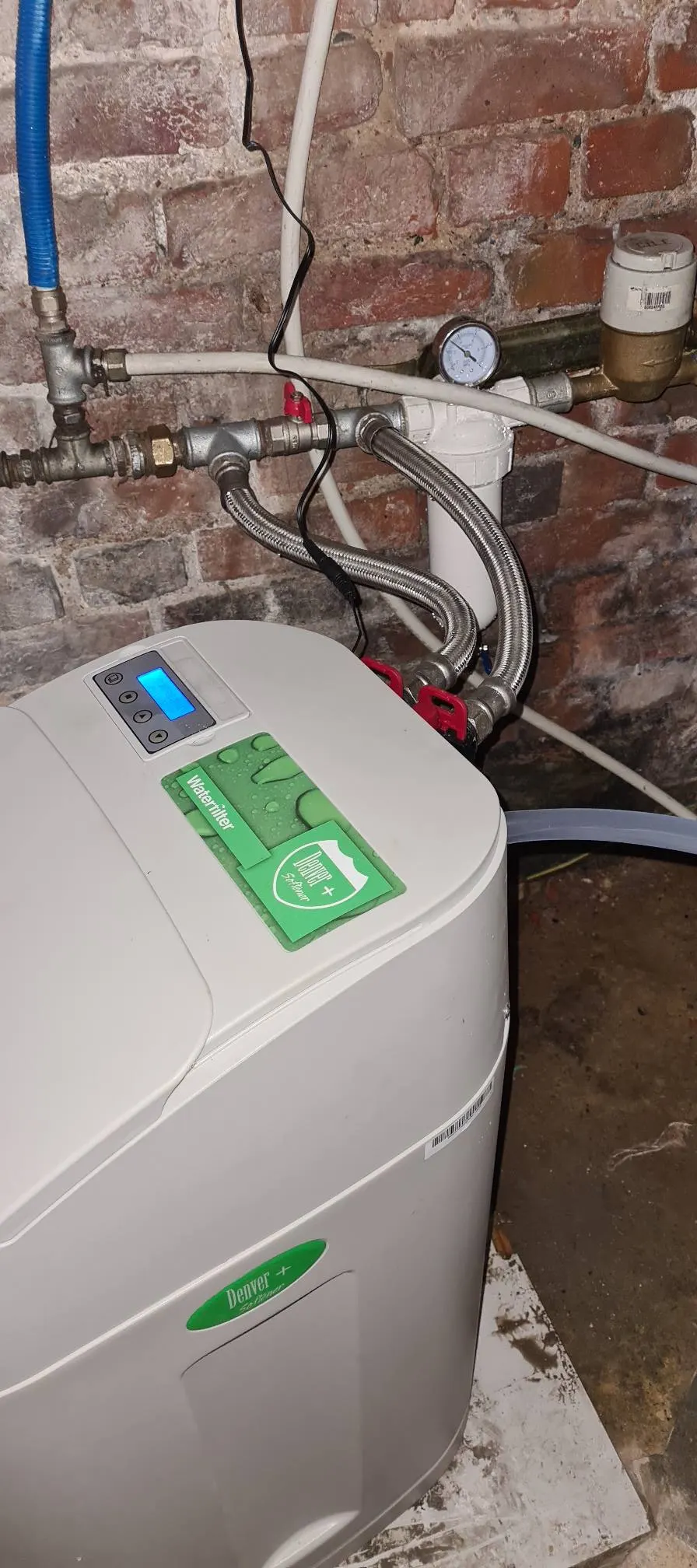Résistance de boiler électrique couverte de calcaire après quelques années