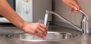 Comment fonctionne un adoucisseur d'eau ? Le guide simple et complet